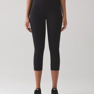 lululemon Wunder Under Crop (Hi-Rise) Full-On Luxtreme 21" Black (first release)